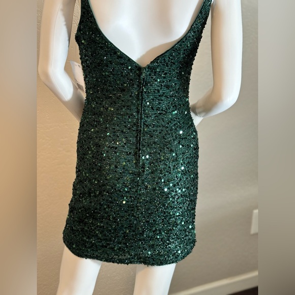 🥳♥️ NWT Dear Moon Green Sequin V-Neck Side Slit Mini Dress - Picture 10 of 12